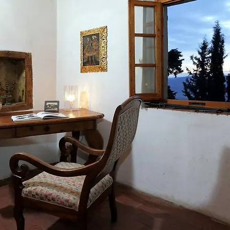 Castello Di Bibbione Фермерский дом