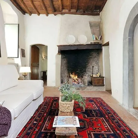 Castello Di Bibbione * Сан-Кашиано-ин-Валь-ди-Пеза