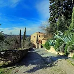 Castello Di Bibbione בית חווה *
