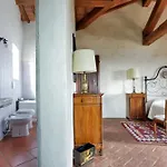 Castello Di Bibbione בית חווה *