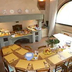 בית חווה Castello Di Bibbione סן קאסיאנו ב-ואל די פזה